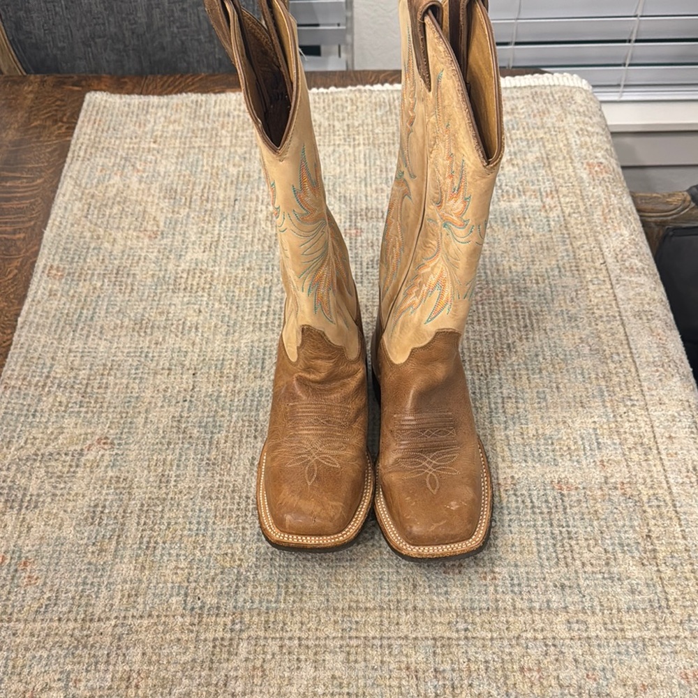 Justin Boots Tan and Cream Heeled Boots